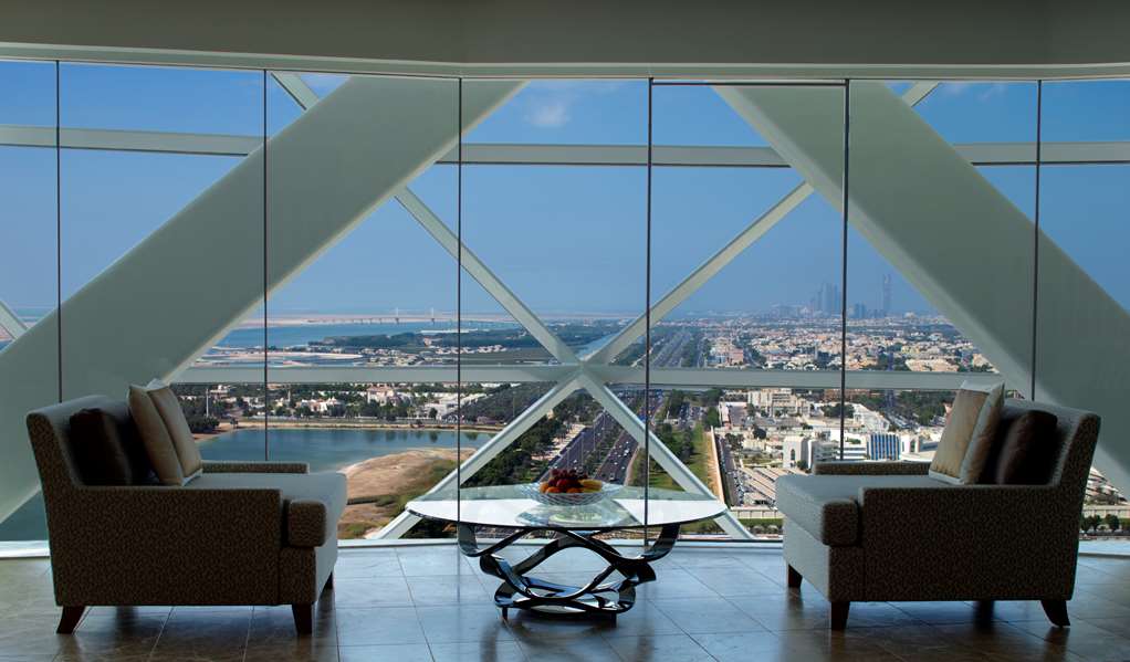 ANDAZ CAPITAL GATE ABU DHABI Suite