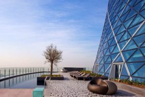 ANDAZ CAPITAL GATE ABU DHABI Pool view