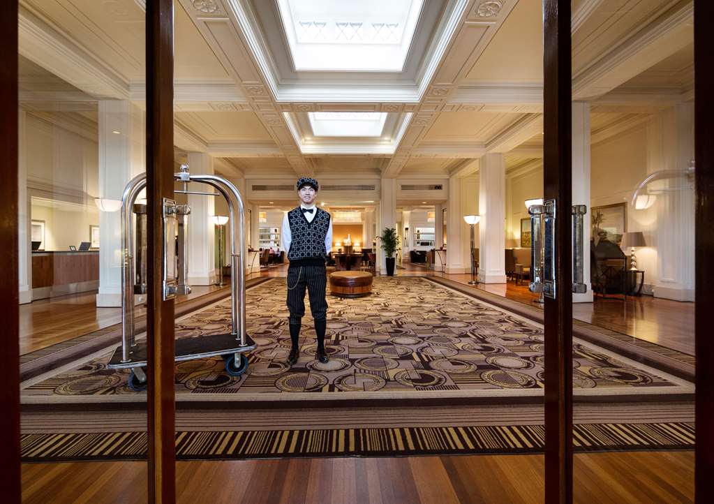 HYATT HOTEL CANBERRA - A PARK HYATT Lobby view