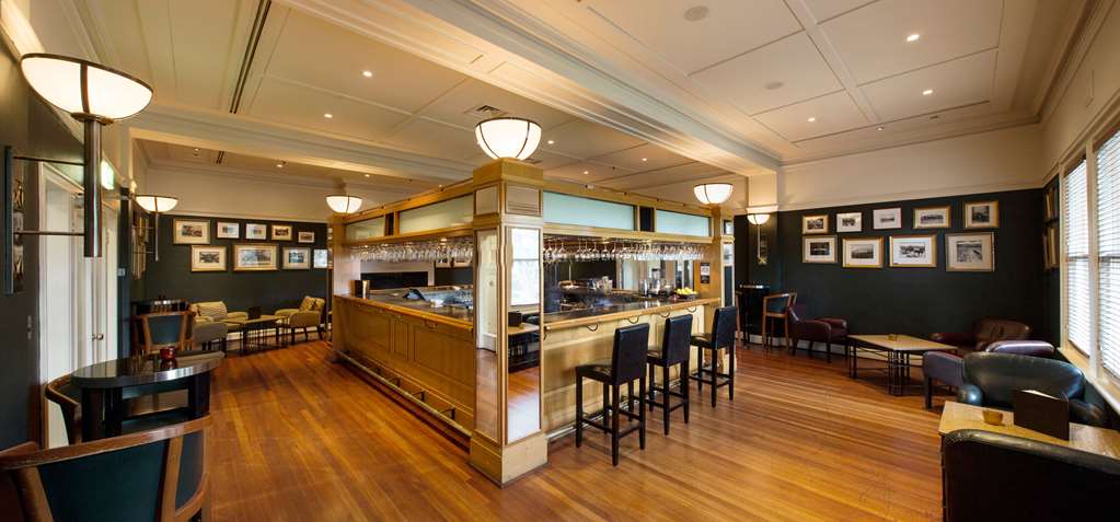 HYATT HOTEL CANBERRA - A PARK HYATT Bar/Lounge