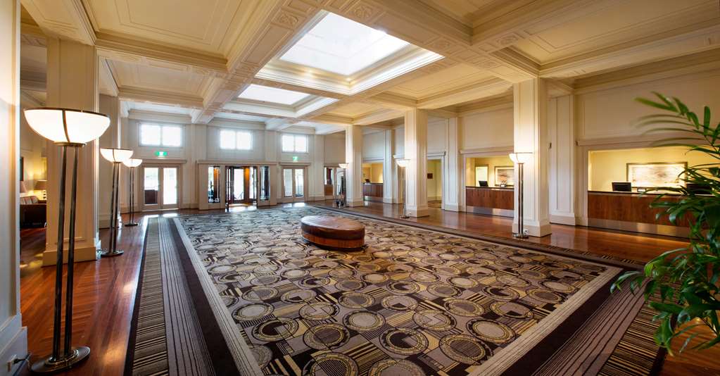 HYATT HOTEL CANBERRA - A PARK HYATT Lobby view