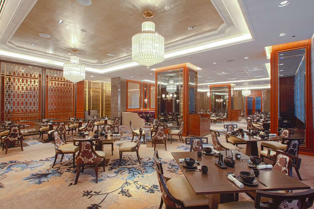 Shangri-La at the Fort Manila Restaurant