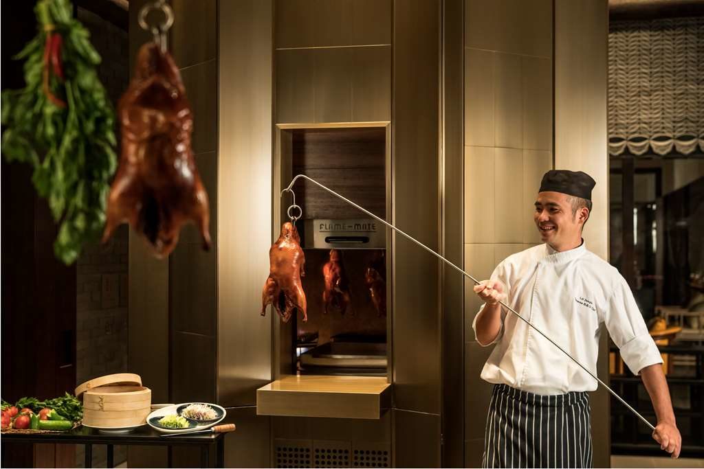 Shangri-La Hotel Colombo Shang Palace Peking Duck Chef