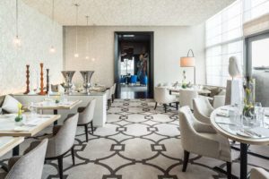 Shangri-La Hotel Colombo Capital Bar Grill White Room