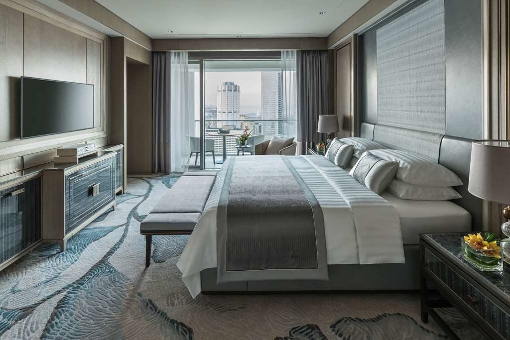Shangri-La Hotel Colombo Specialty Suite Bedroom