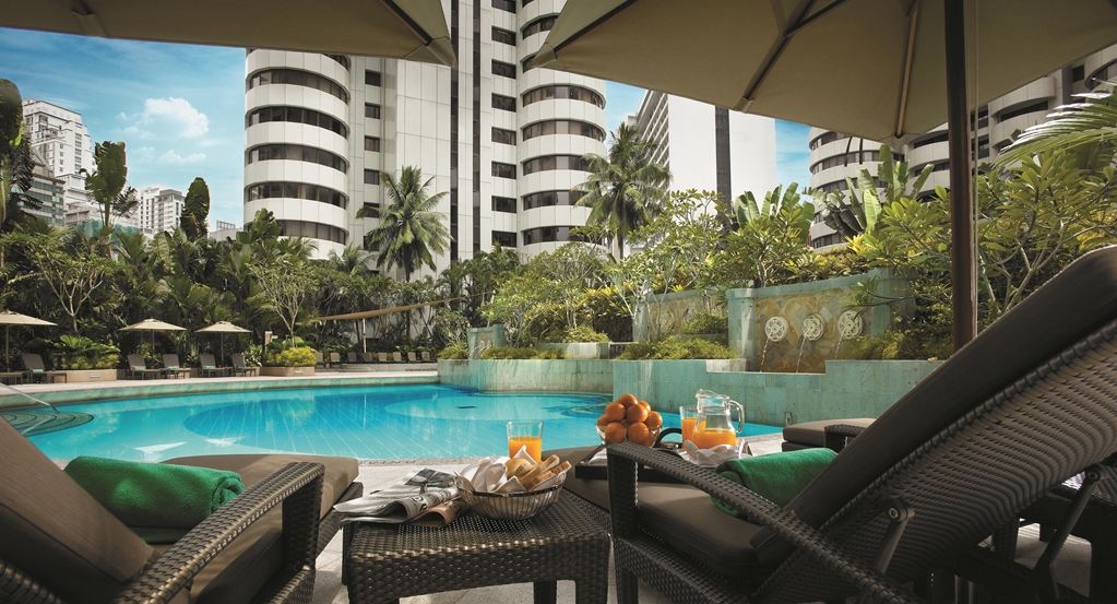 Shangri La Hotel Kuala Lumpur Swimming Pool