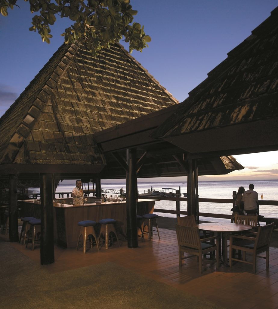 Shangri Las Fijian Resort and Spa Yanuca Bilo Bar