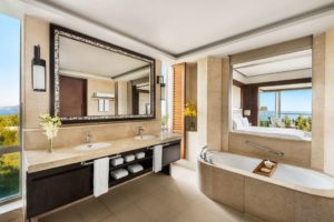 Shangri-Las Sanya Resort and Spa Hainan Shangri La Hotels Sanya Resort Spa Hainan Horizon Ocean Suite King