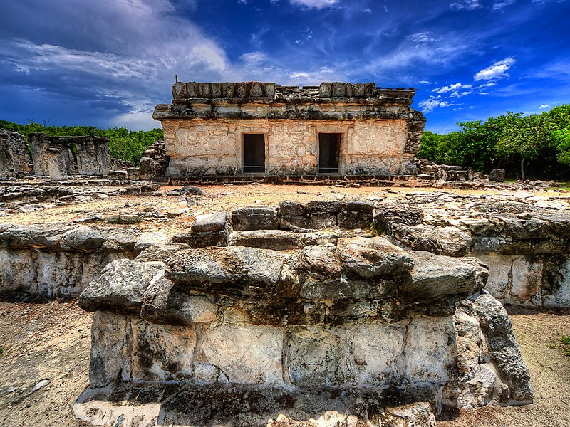 El Rey Mayan Archaeological Ruins and the Mayan Museum Tour • Andaré