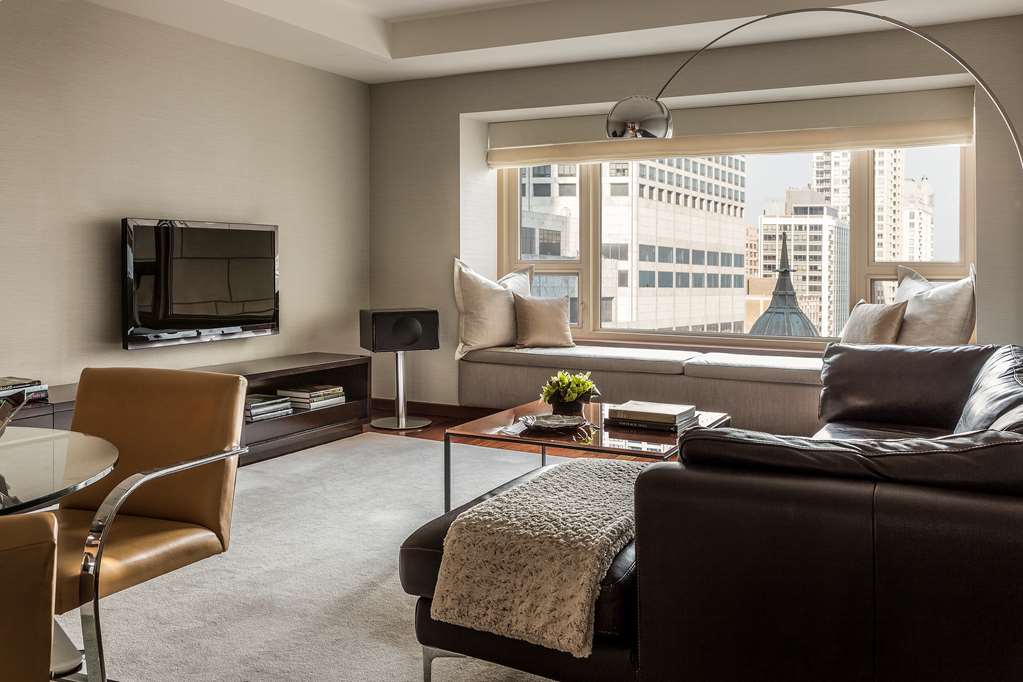 PARK HYATT CHICAGO Suite