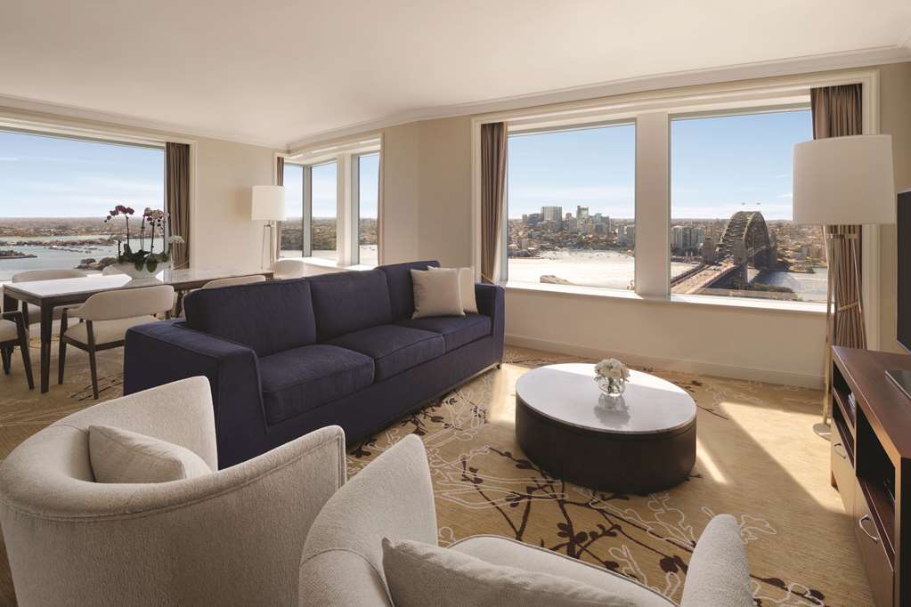 Shangri-La Hotel Sydney Suite