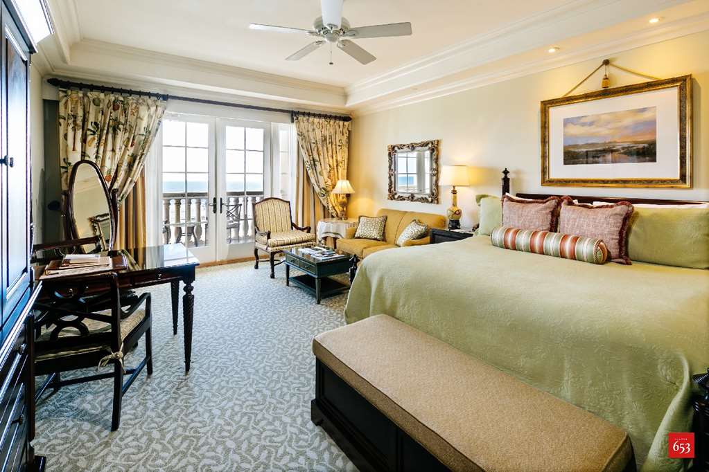 The Sanctuary at Kiawah Island Golf Resort Spacious Ocean View guestroom with one king bed