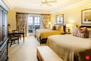 The Sanctuary at Kiawah Island Golf Resort Spacious guestroom with two queen beds