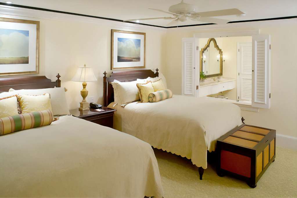 The Sanctuary at Kiawah Island Golf Resort Sanctuary guestroom with two queen beds