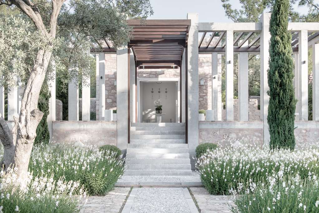 Amanruya Arrival Pavilion Entrance