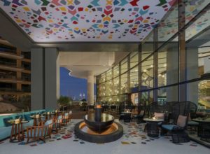 ANDAZ DUBAI THE PALM Restaurant