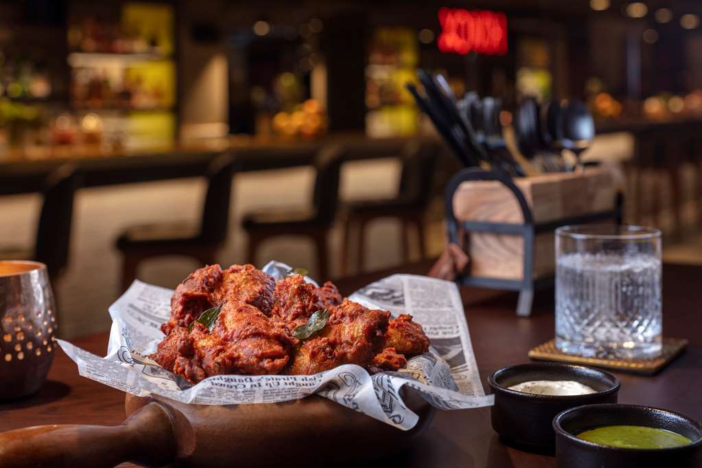 ANDAZ DUBAI THE PALM Restaurant