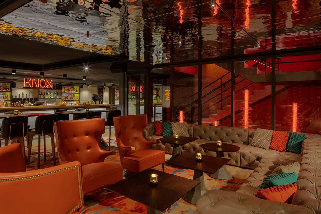 ANDAZ DUBAI THE PALM Restaurant