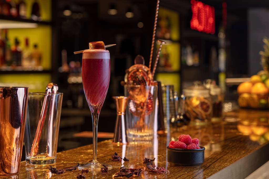 ANDAZ DUBAI THE PALM Restaurant