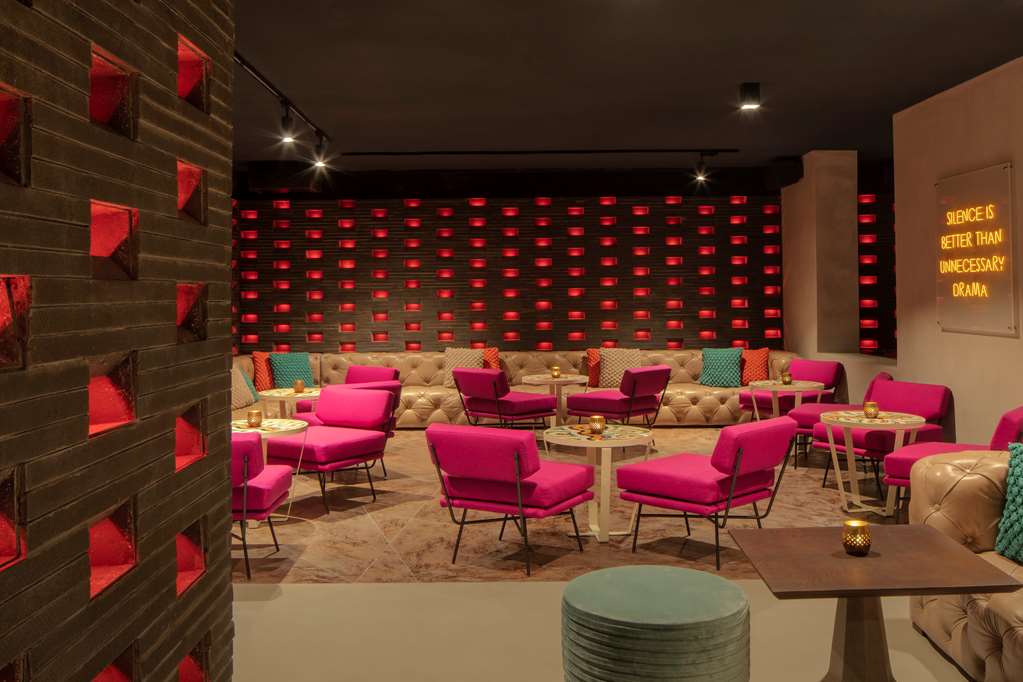 ANDAZ DUBAI THE PALM Restaurant