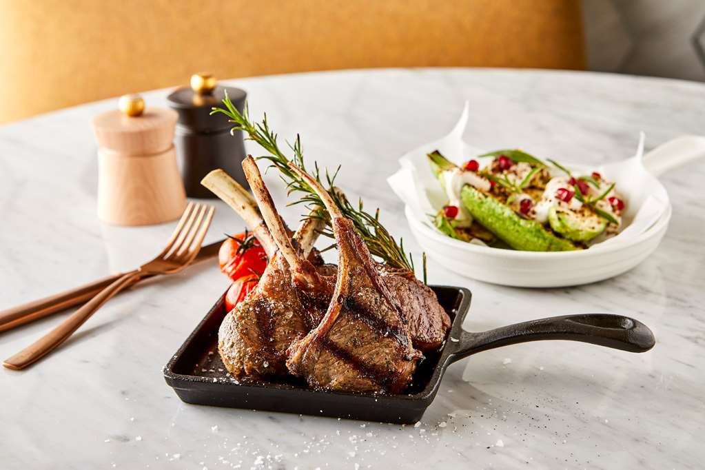 ANDAZ DUBAI THE PALM Restaurant