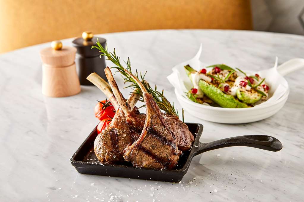 ANDAZ DUBAI THE PALM Restaurant