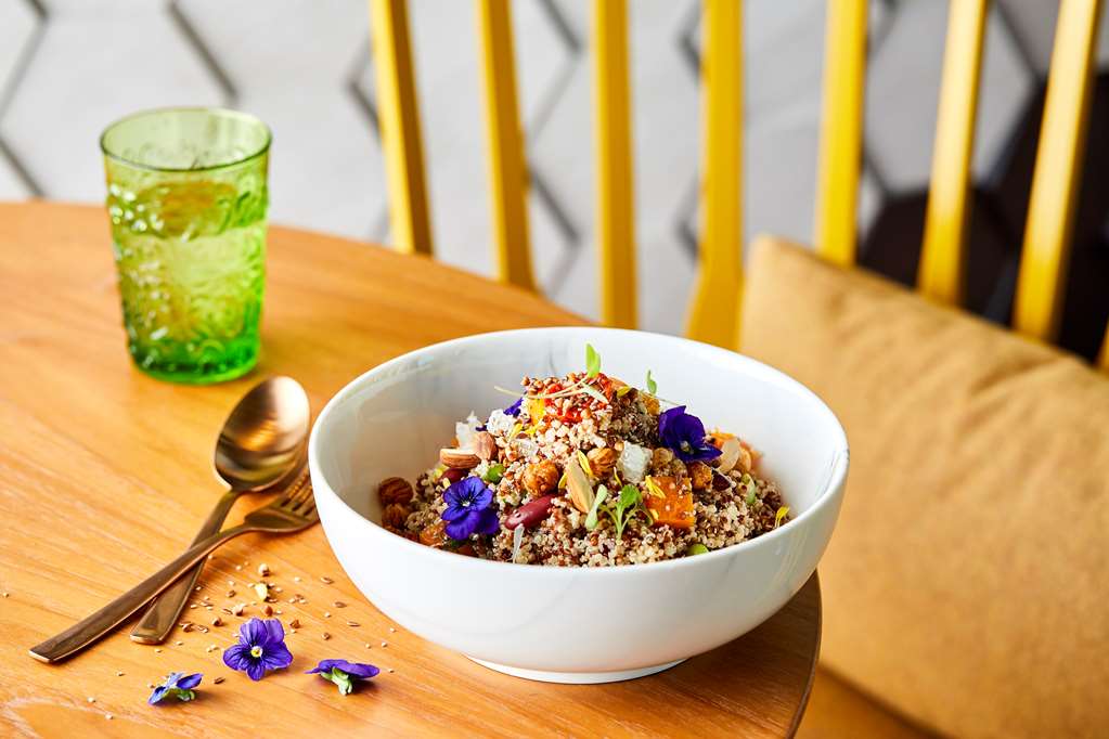 ANDAZ DUBAI THE PALM Restaurant