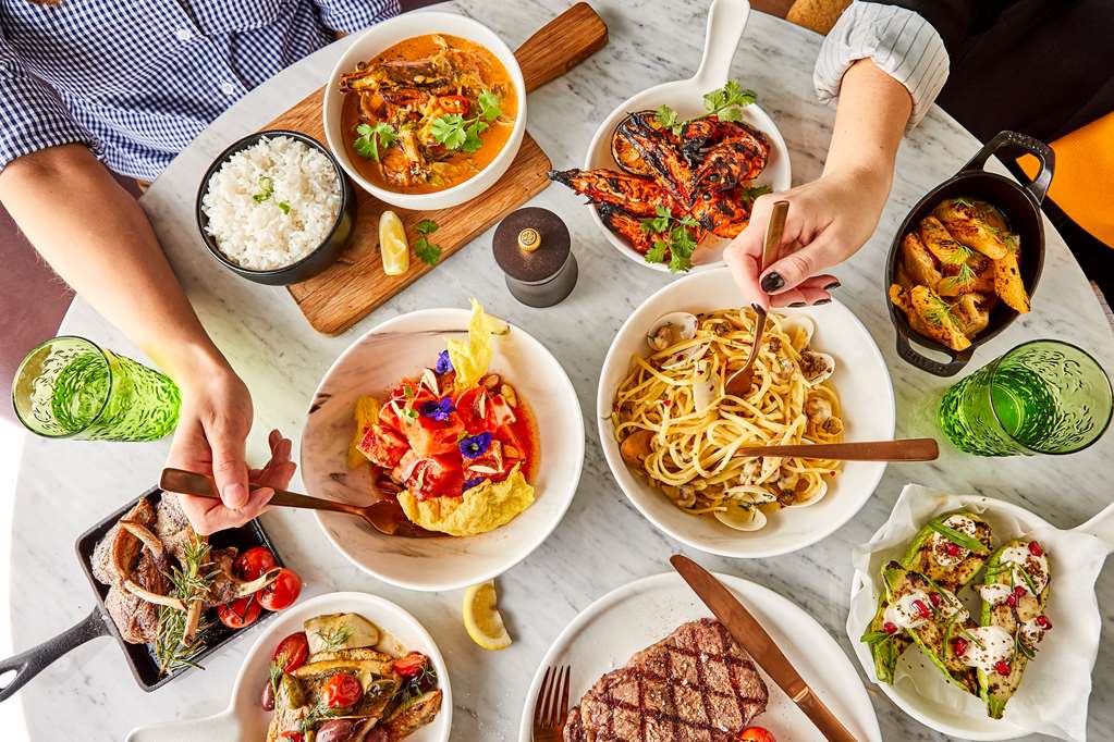 ANDAZ DUBAI THE PALM Restaurant