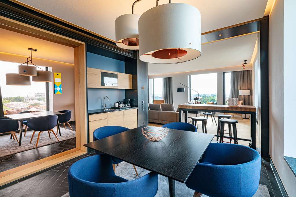 ANDAZ MUNICH SCHWABINGER TOR Suite