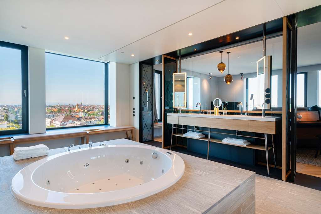 ANDAZ MUNICH SCHWABINGER TOR Suite