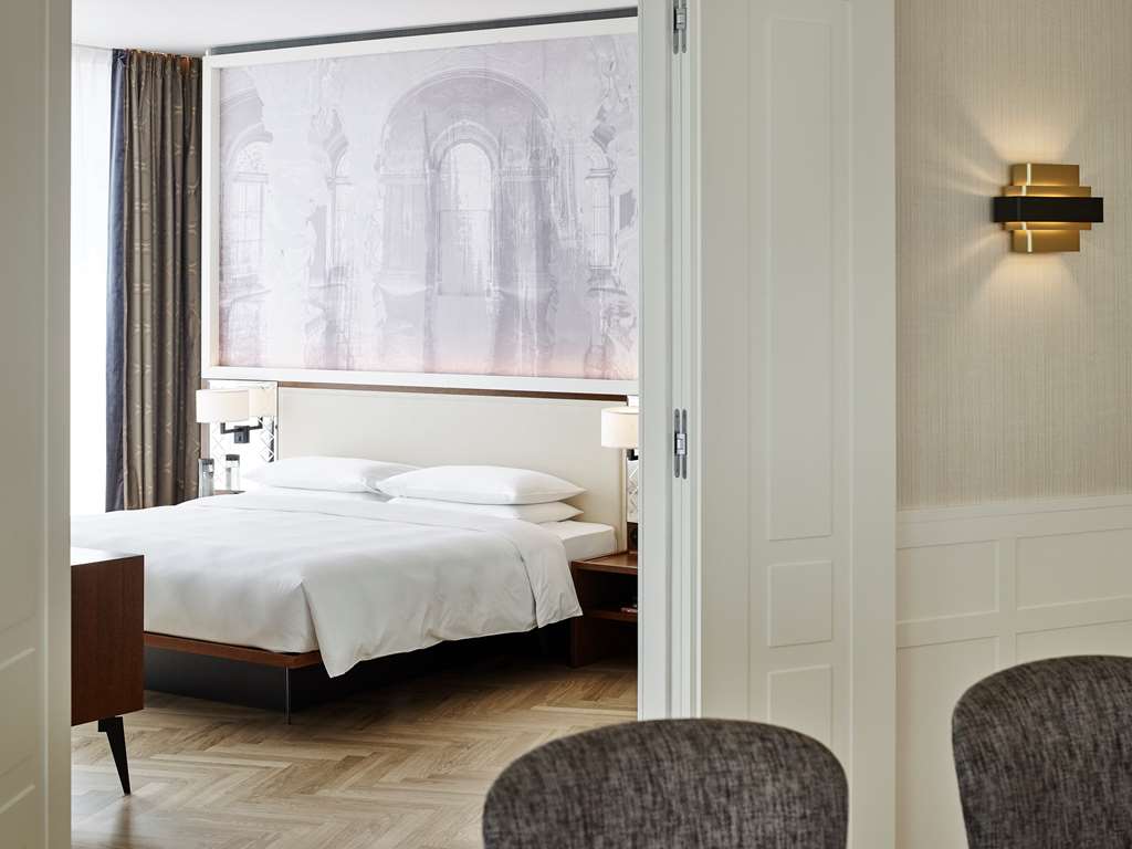 ANDAZ VIENNA AM BELVEDERE Suite