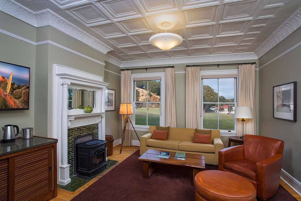 Cavallo Point Sausalito Historic King Deluxe Sitting Room