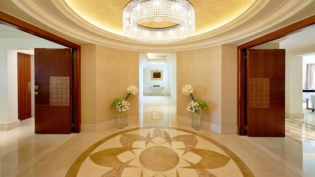 Fairmont The Palm Dubai PMI-201.jpg
[PMI-201.jpg] [PMI] [73711] [Exterior view] [Presidential suite entrance] [Dubai] [AE]