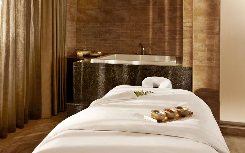 Fairmont The Palm Dubai PMI-093.jpg
[PMI-093.jpg] [Spa] [PMI] [73711] [PMI] [Dubai] [AE] [Willow Stream Spa]