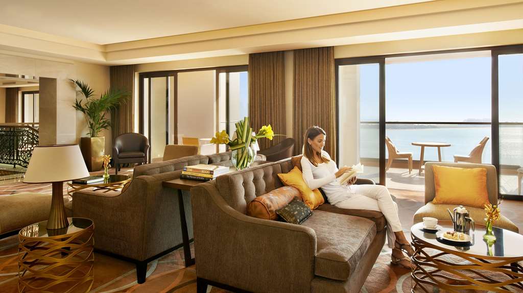 Fairmont The Palm Dubai PMI-172.jpg
[PMI-172.jpg] [Suite] [Suite Living Room] [PMI] [73711] [PMI-172] [Dubai] [AE]