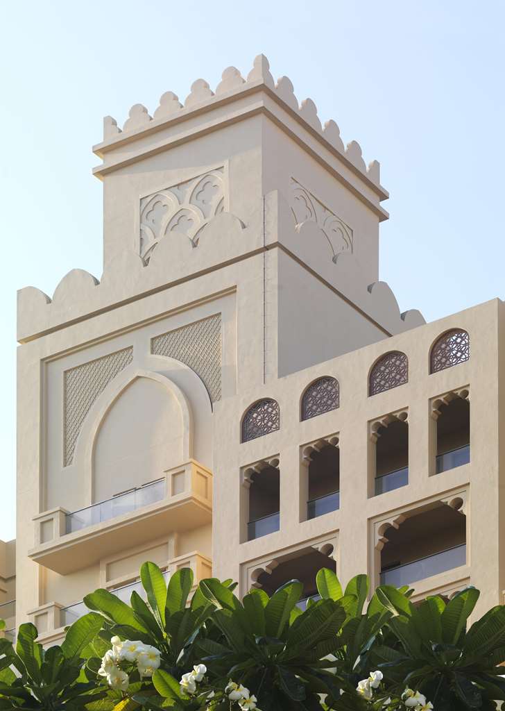 Fairmont The Palm Dubai PMI-007.jpg
[PMI-007.jpg] [Exterior View] [PMI] [73711] [PMI] [Dubai] [AE]