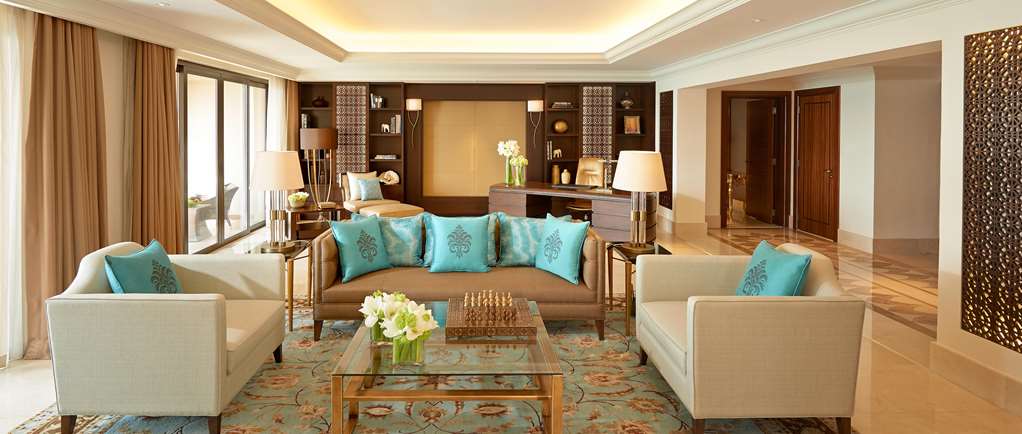Fairmont The Palm Dubai PMI-198.jpg
[PMI-198.jpg] [PMI] [73711] [Suite] [Presidential suite living room] [Dubai] [AE]