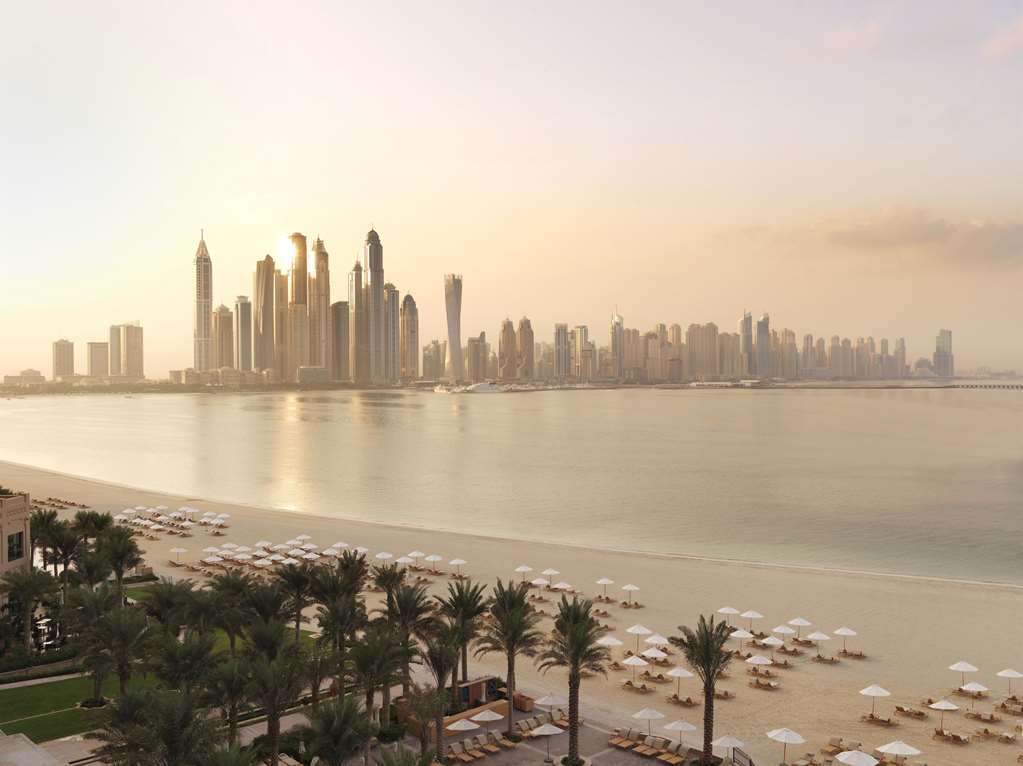 Fairmont The Palm Dubai PMI-098.jpg
[PMI-098.jpg] [Exterior View] [PMI] [73711] [Dubai] [AE]