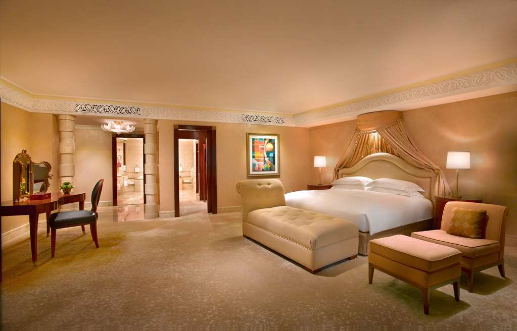 GRAND HYATT DUBAI Suite