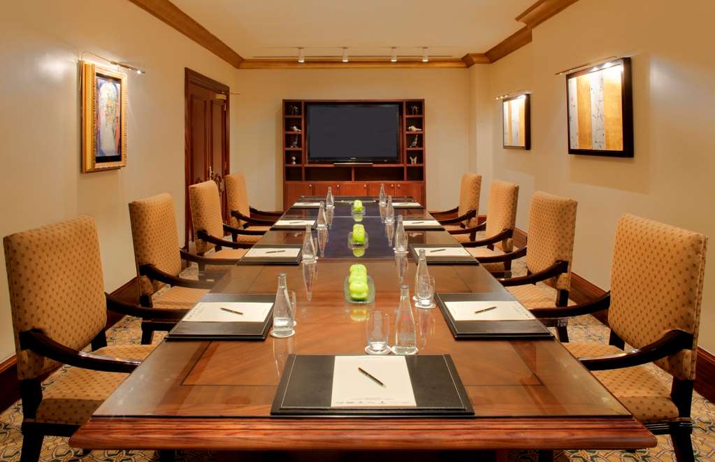 GRAND HYATT MUSCAT Meeting room