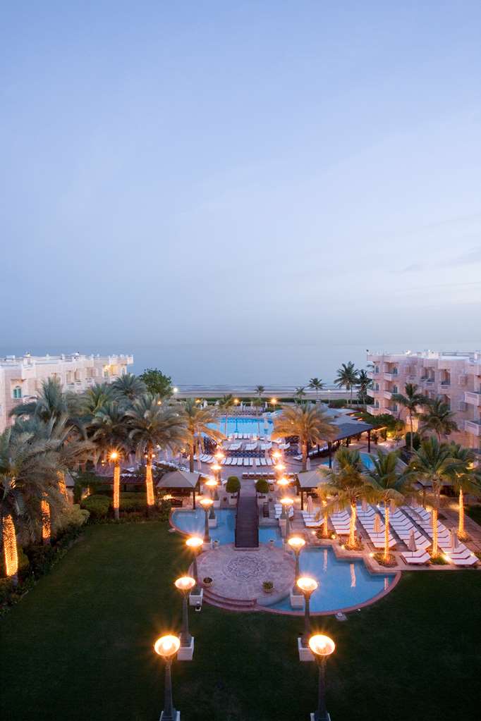 GRAND HYATT MUSCAT Pool view