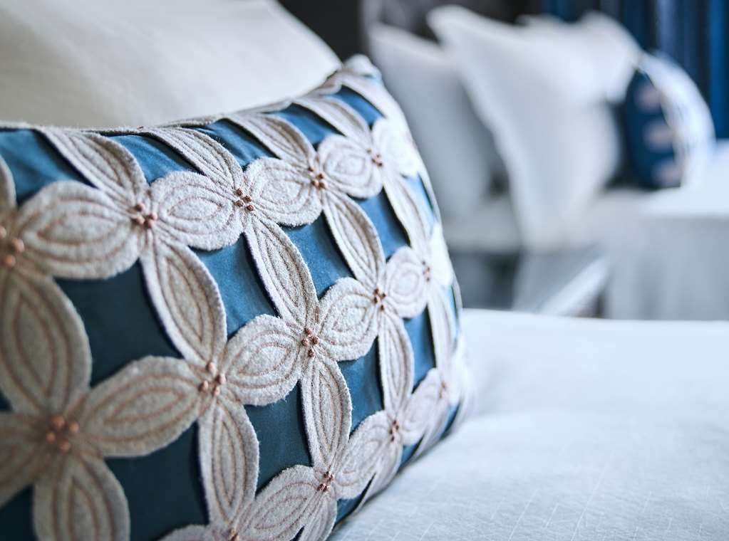 GRAND HYATT VAIL EGEGH P Guestroom Detail