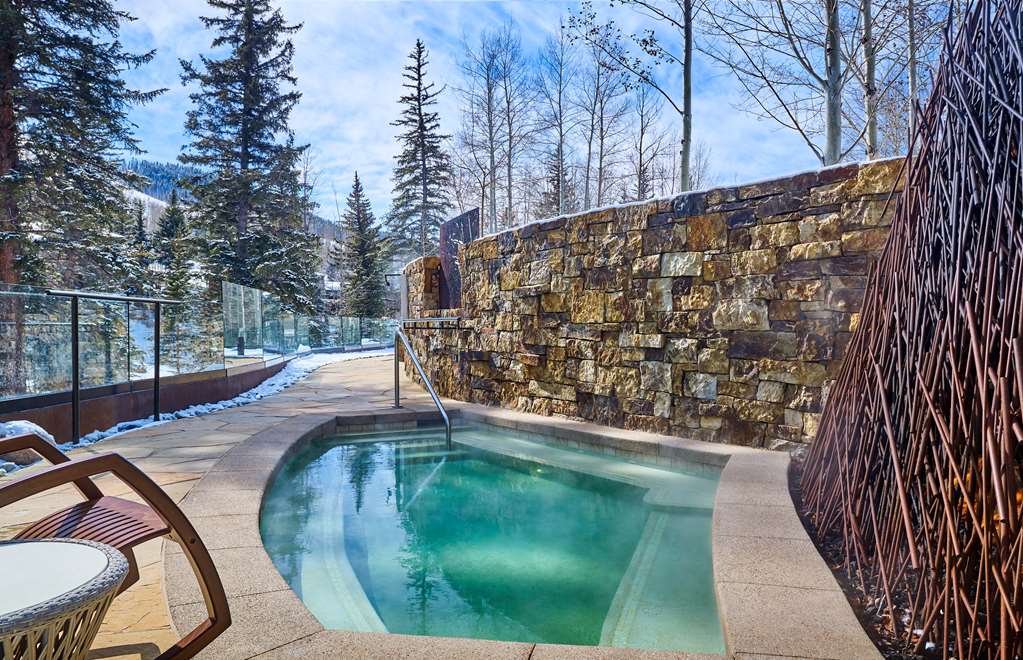 GRAND HYATT VAIL EGEGH P Outdoor Hot Tub