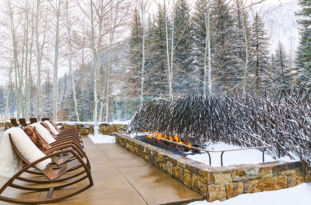 GRAND HYATT VAIL EGEGH P Firepit
