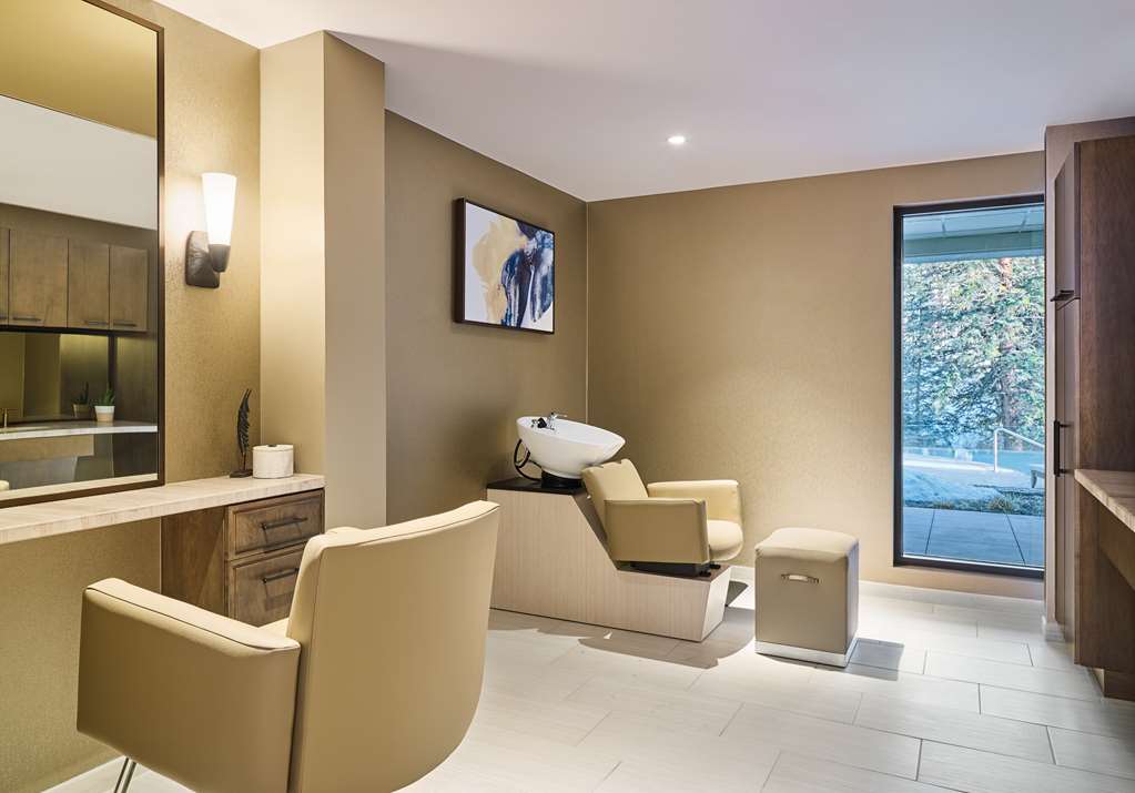 GRAND HYATT VAIL EGEGH P Hair Salon