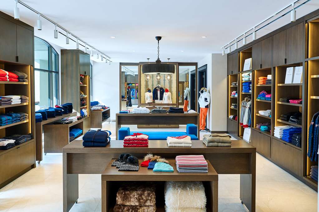 GRAND HYATT VAIL EGEGH P Here Now Boutique