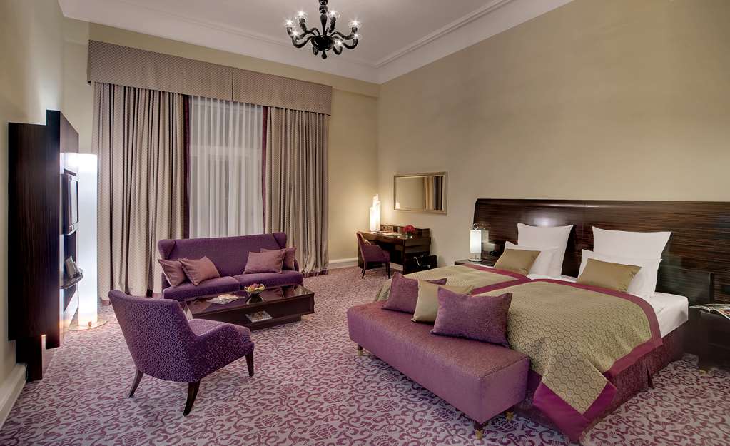 Hotel Atlantic Kempinski Hamburg HAM1_Suites_Junior Suites (1).jpg