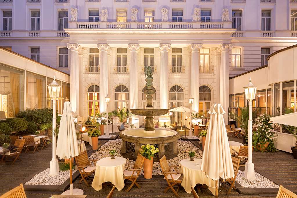 Hotel Atlantic Kempinski Hamburg HAM1_Atrium (3).jpg