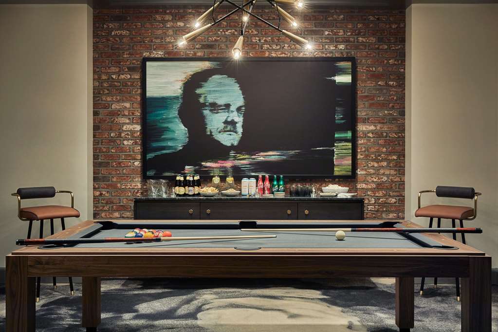Hotel Emblem San Francisco The Draft Pool Table