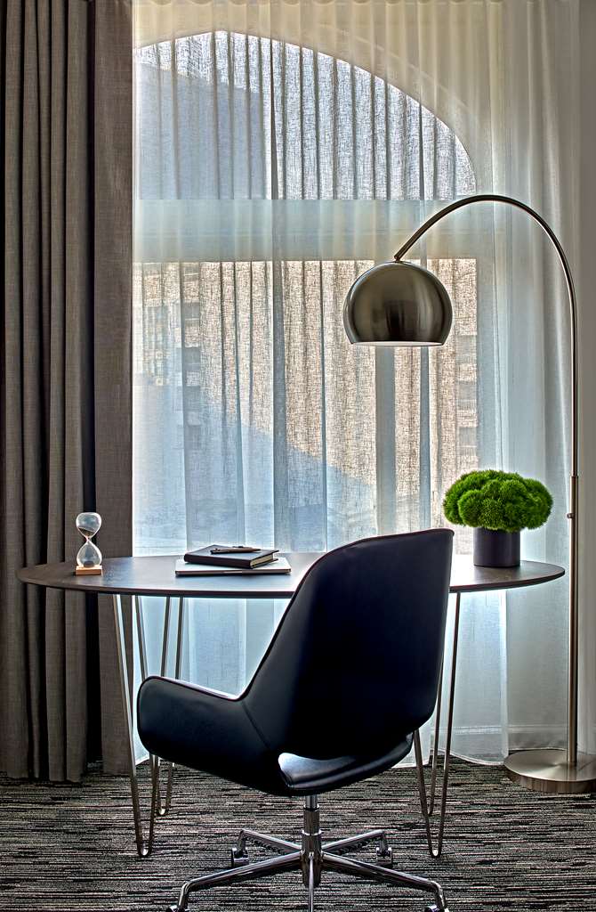 Hotel Zelos San Francisco Desk in the Corner King Guestroom